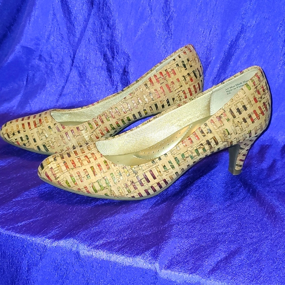 amelia grace Shoes - Amelia Grace cork 2" heels pumps 6.5